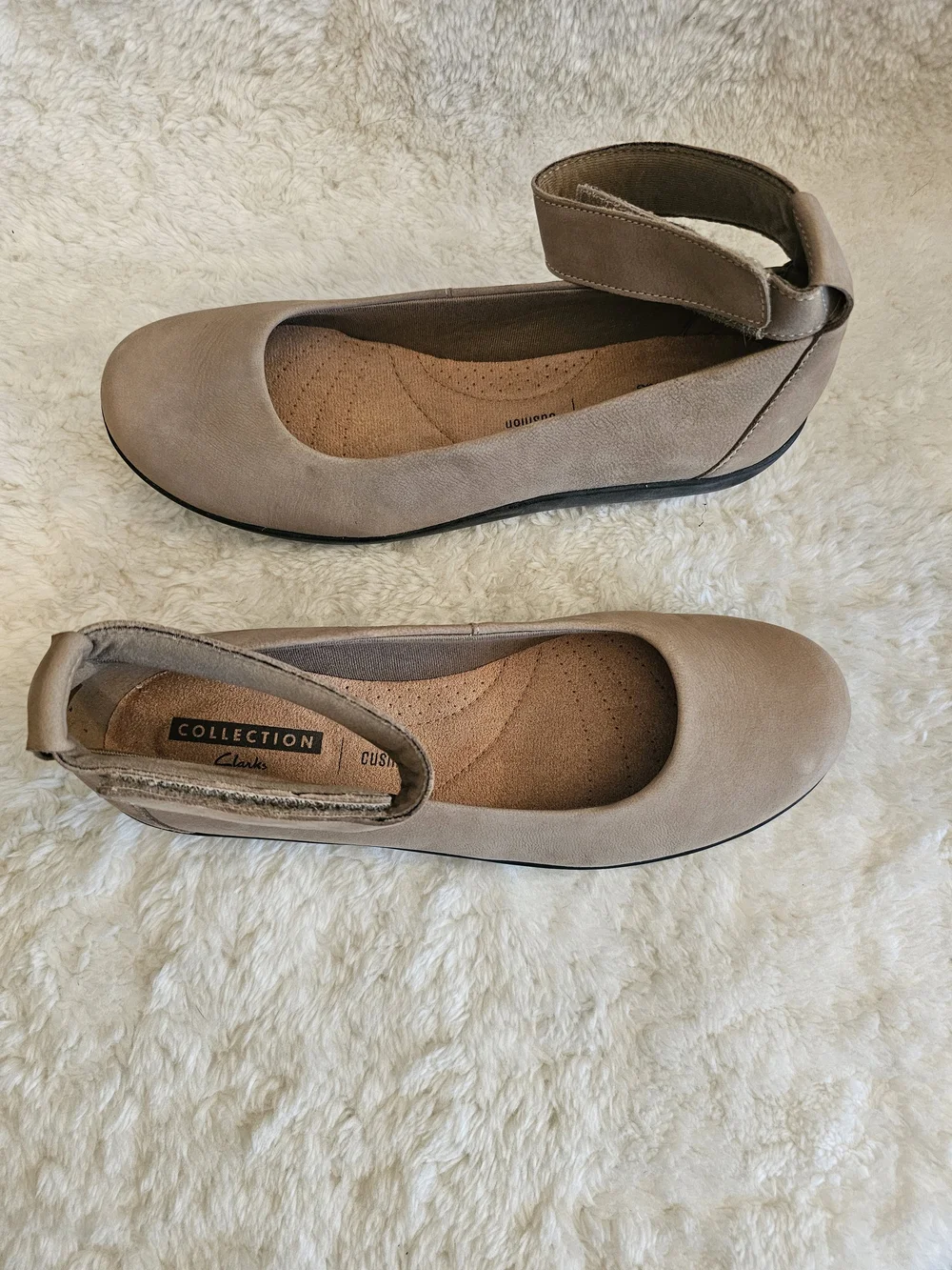 Clarks Medora Nina Mushroom Nubuck Leather Ankle Strap Flats Comfort US 8M NIB